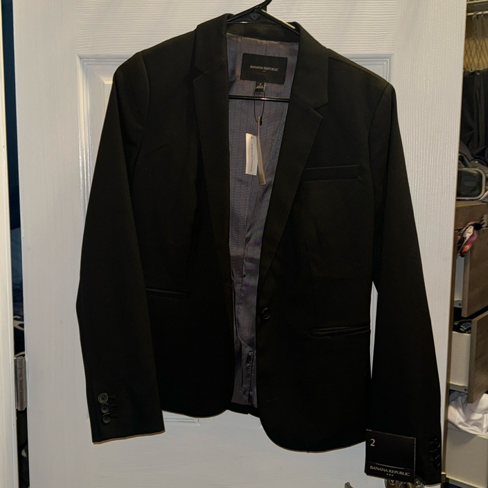 Brand new with tags Banana Republic black blazer size 2